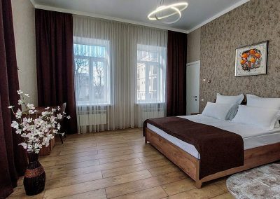 Номер люкс в корпусе 7 в санатории Тарханы город Пятигорск - фотография