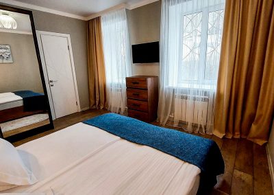 Номер люкс в корпусе 7 в санатории Тарханы город Пятигорск - фотография