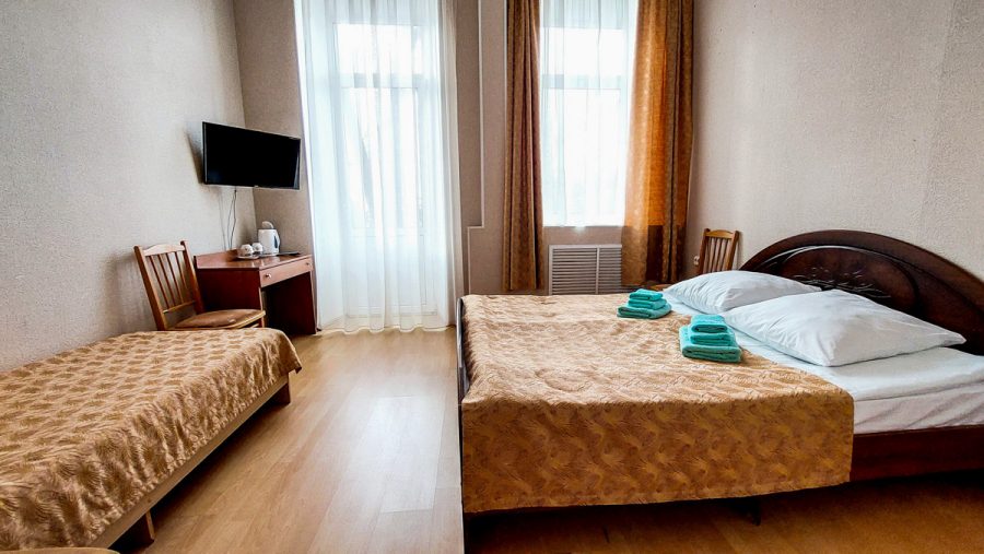 Номер эконом в санатории Тарханы город Пятигорск - фотография